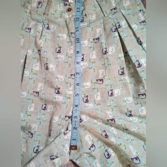 Holly Lane Golf Cart All Over Print Shorts - Size 6 - Picture 6 of 7